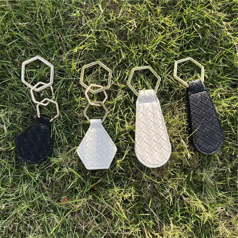 Hat Clip for Travel for Sun and Wide Brim Hats